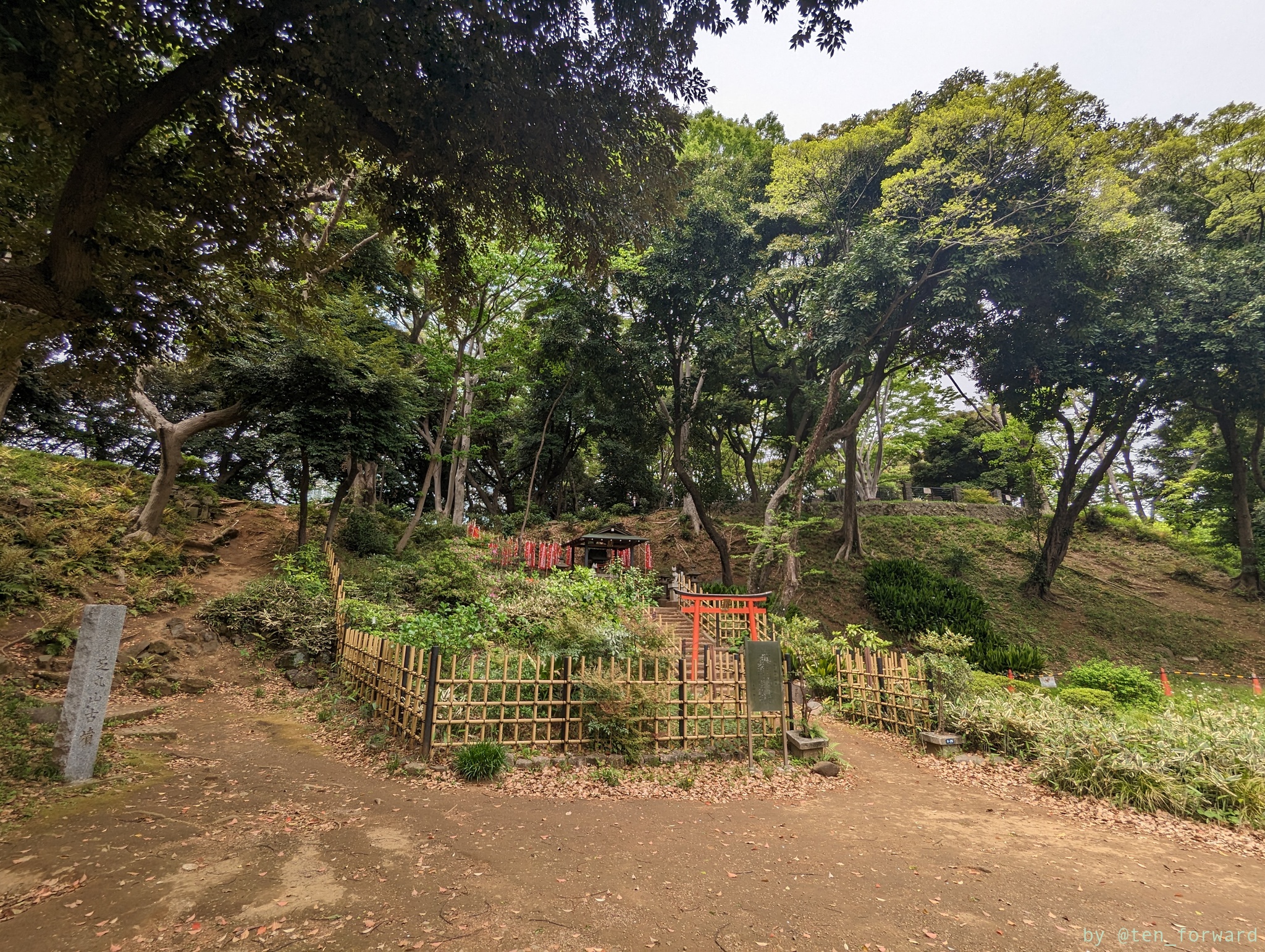 芝丸山古墳くびれ部分