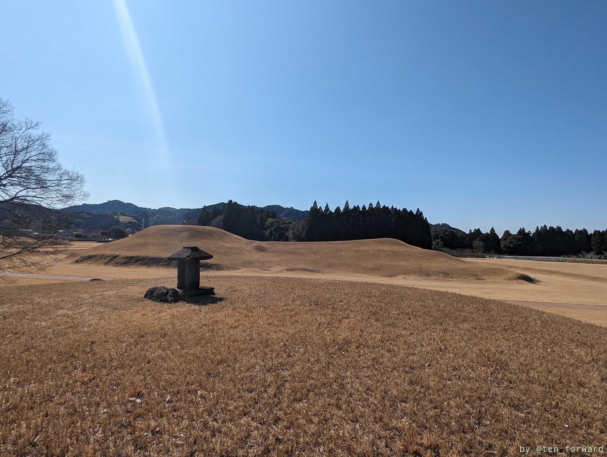 下原古墳から見た双子塚古墳