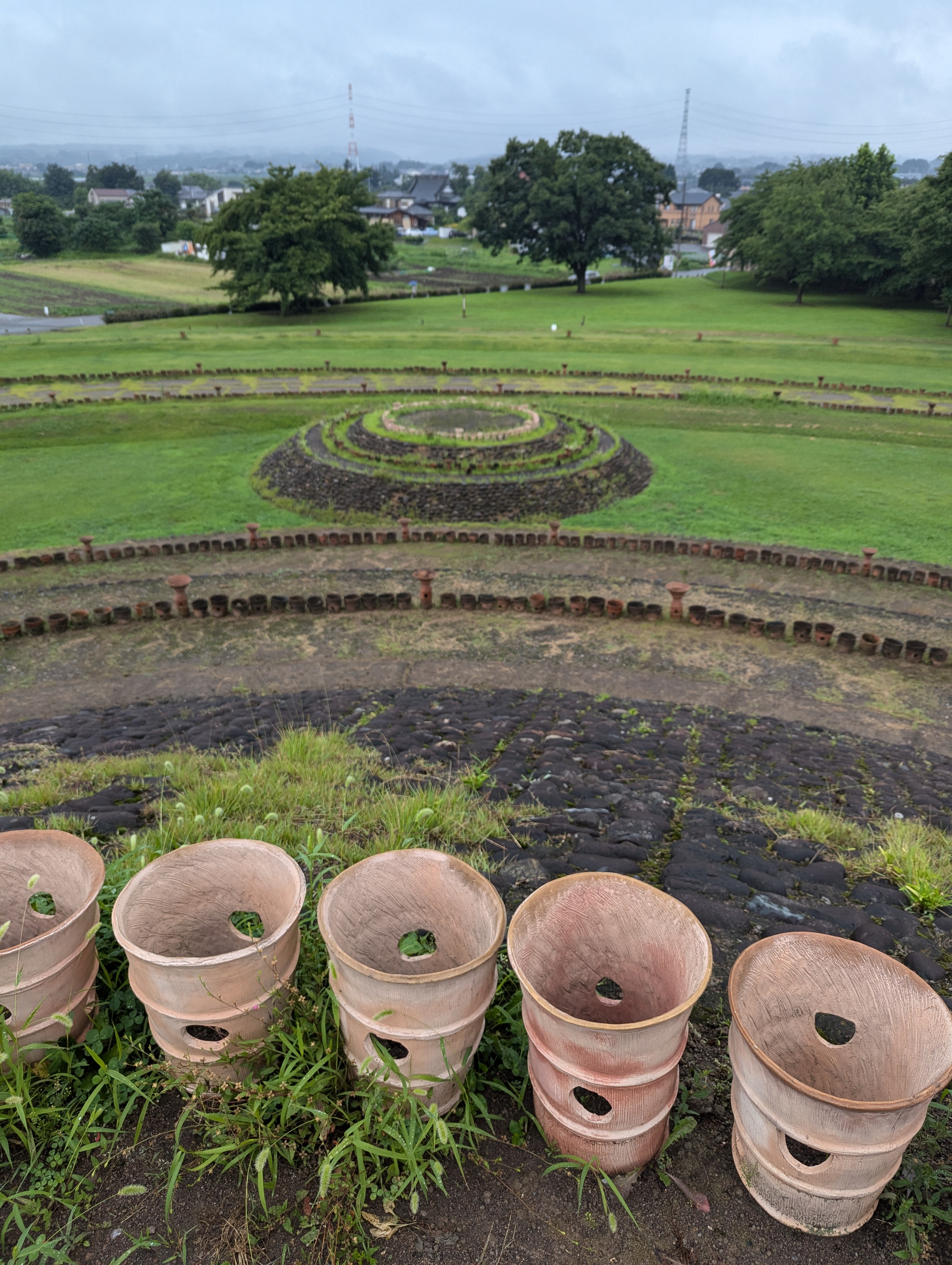 八幡塚古墳はにわと中島