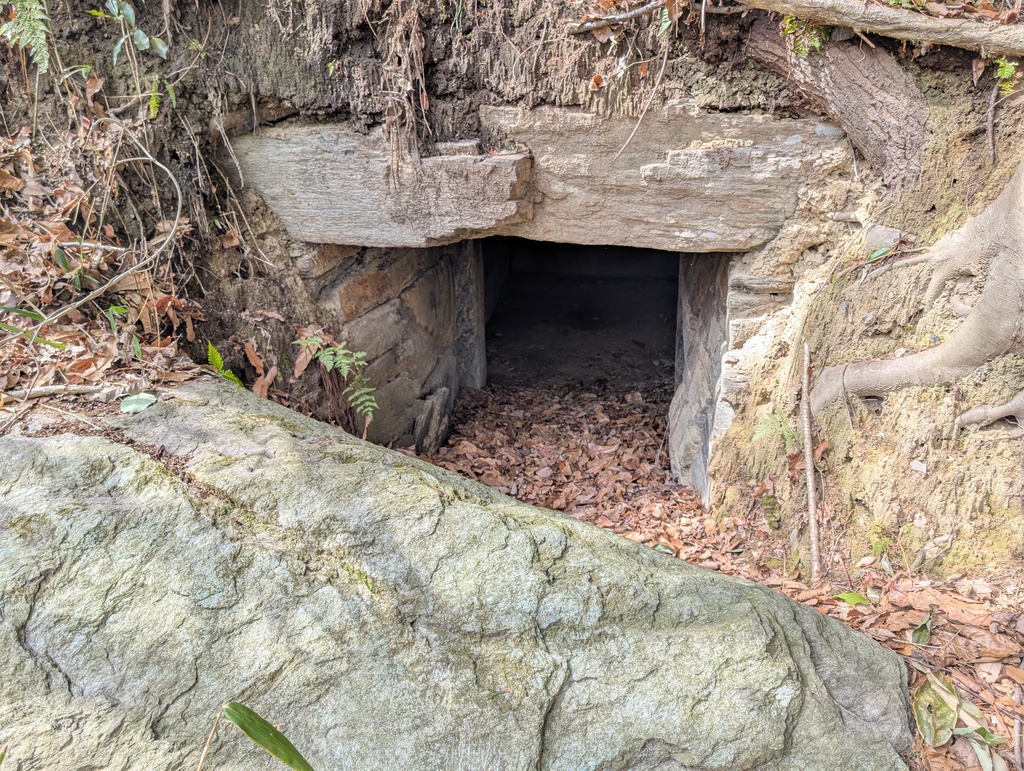 隅田八幡宮古墳開口部