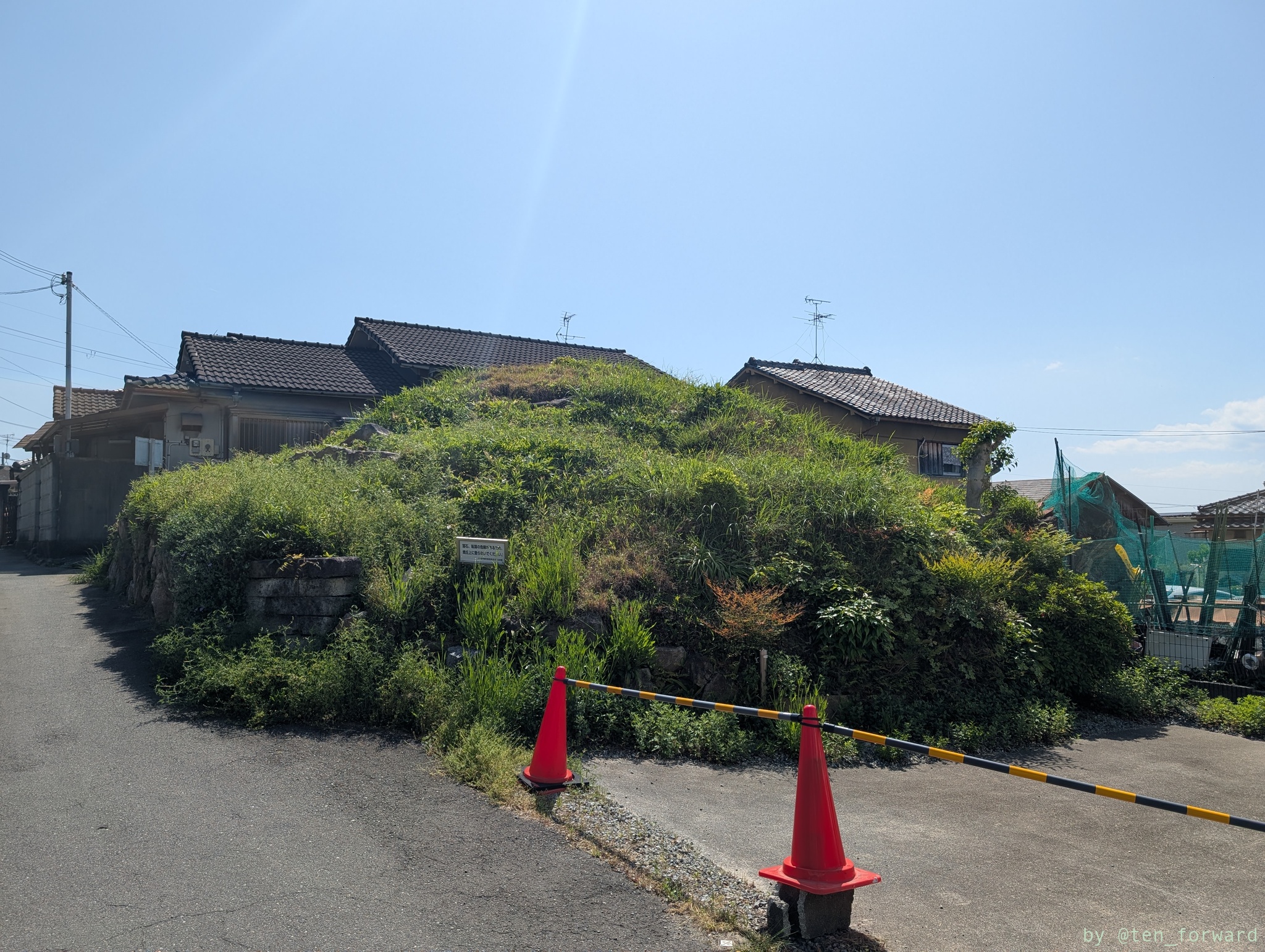 俊徳丸鏡塚古墳