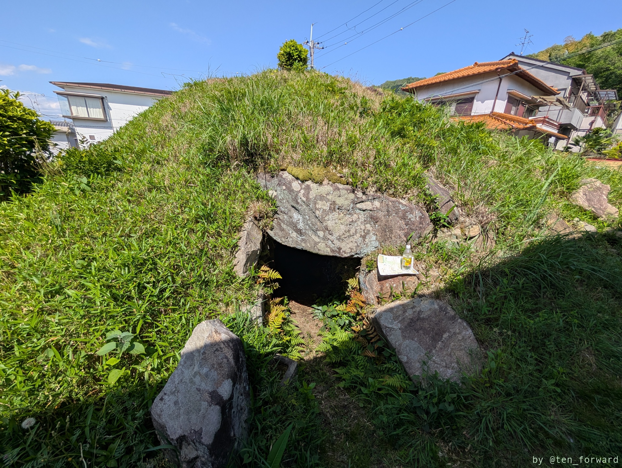 俊徳丸鏡塚古墳