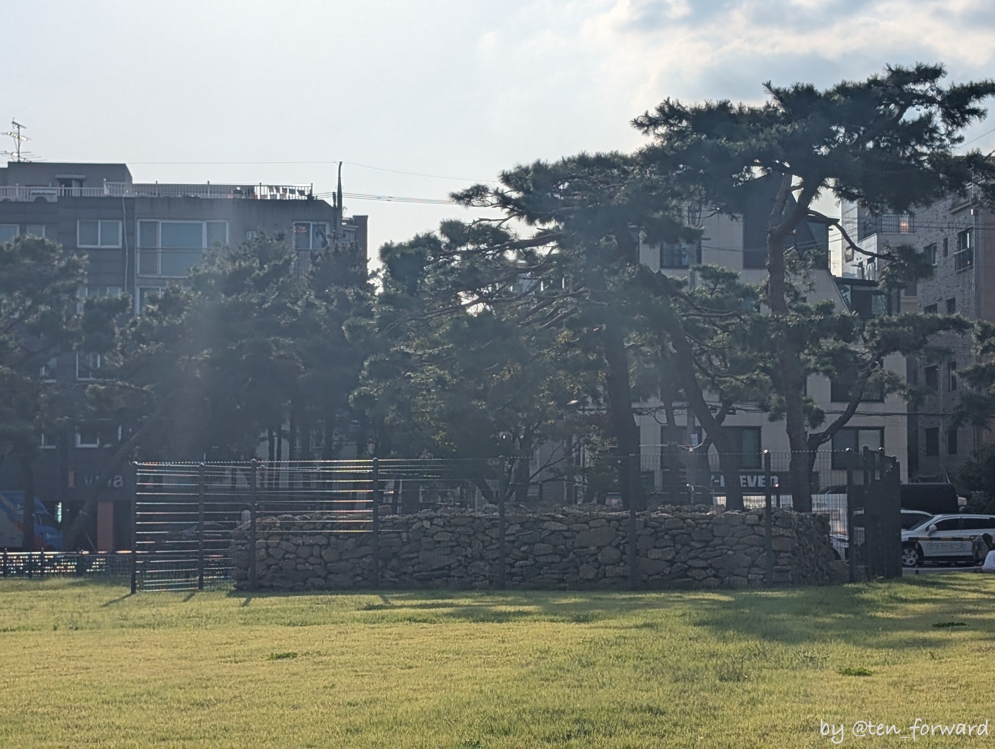 石村洞古墳群1号墳 北便 連接積石塚