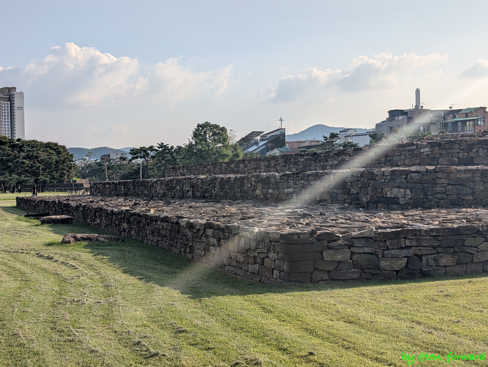 石村洞古墳群3号墳（北東側から）