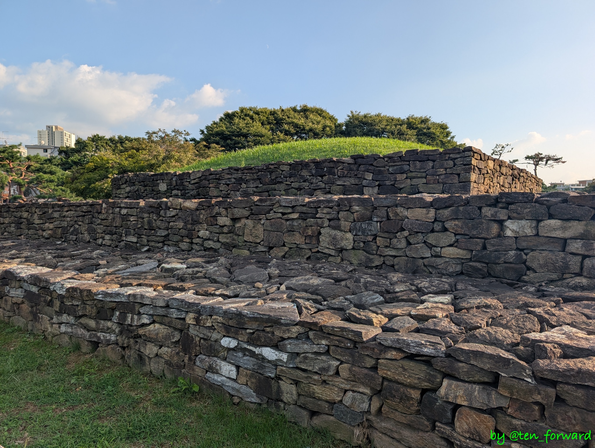 石村洞古墳群4号墳