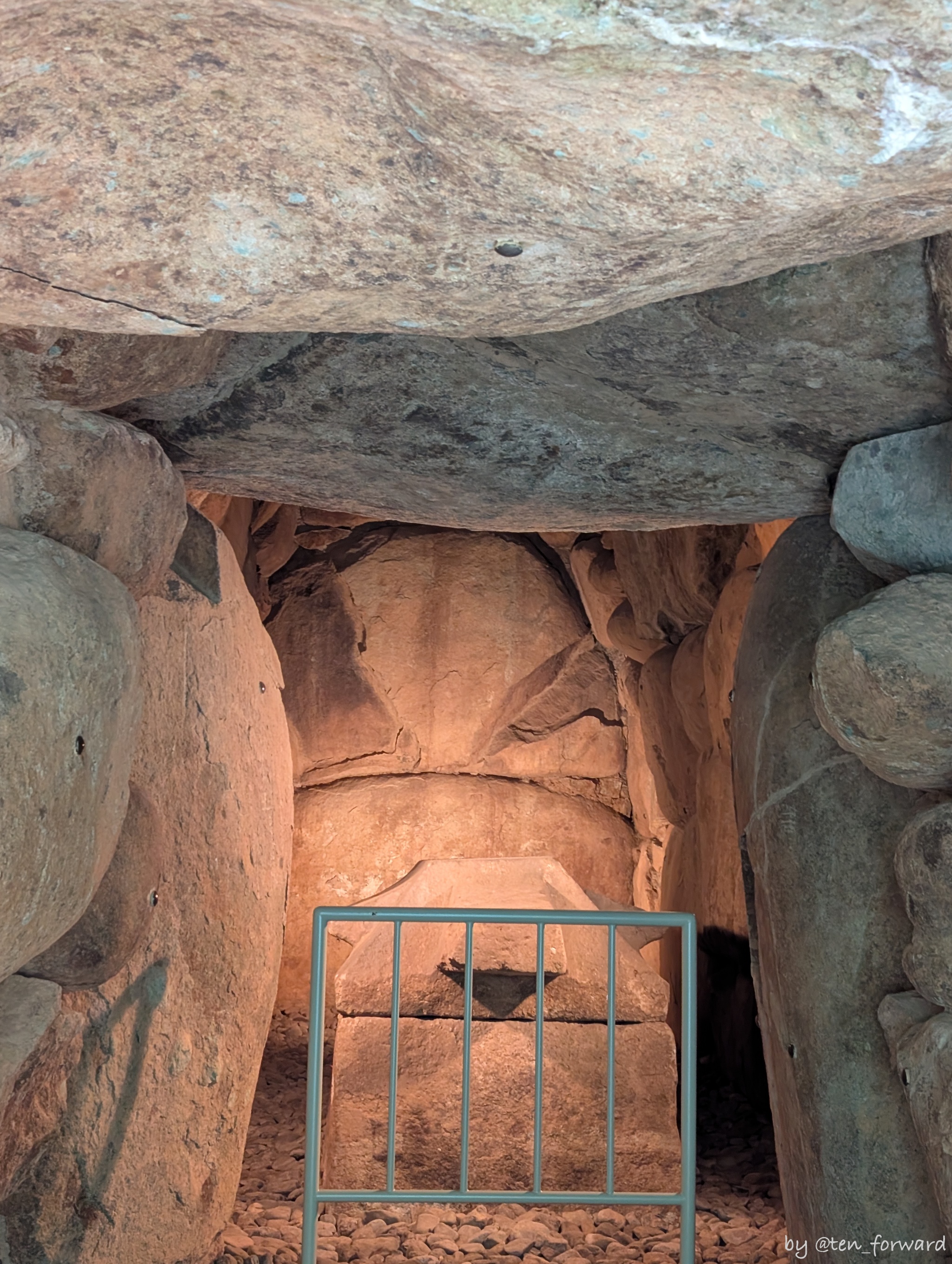 賤機山古墳石室