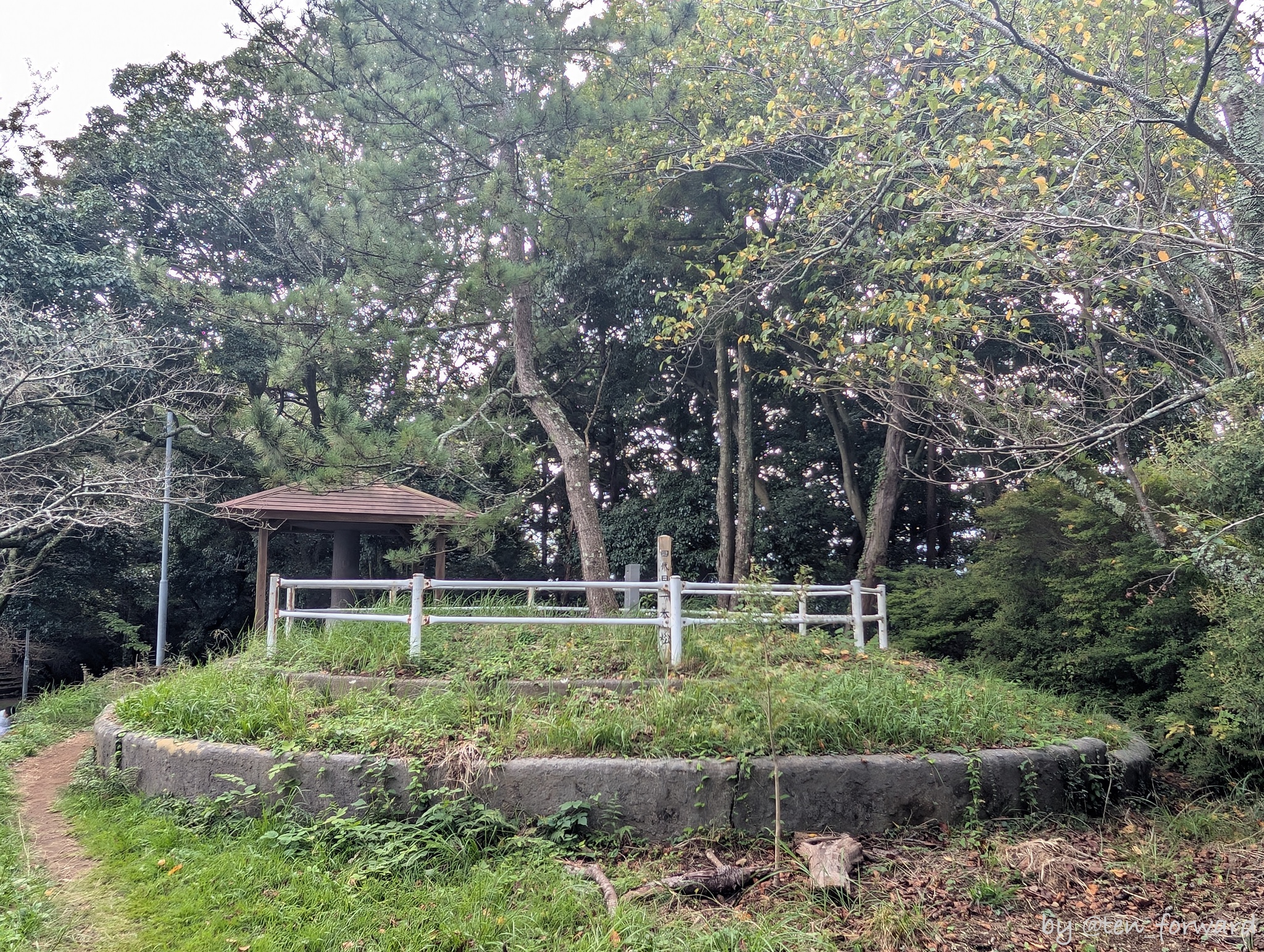 賤機山古墳群 1 号墳