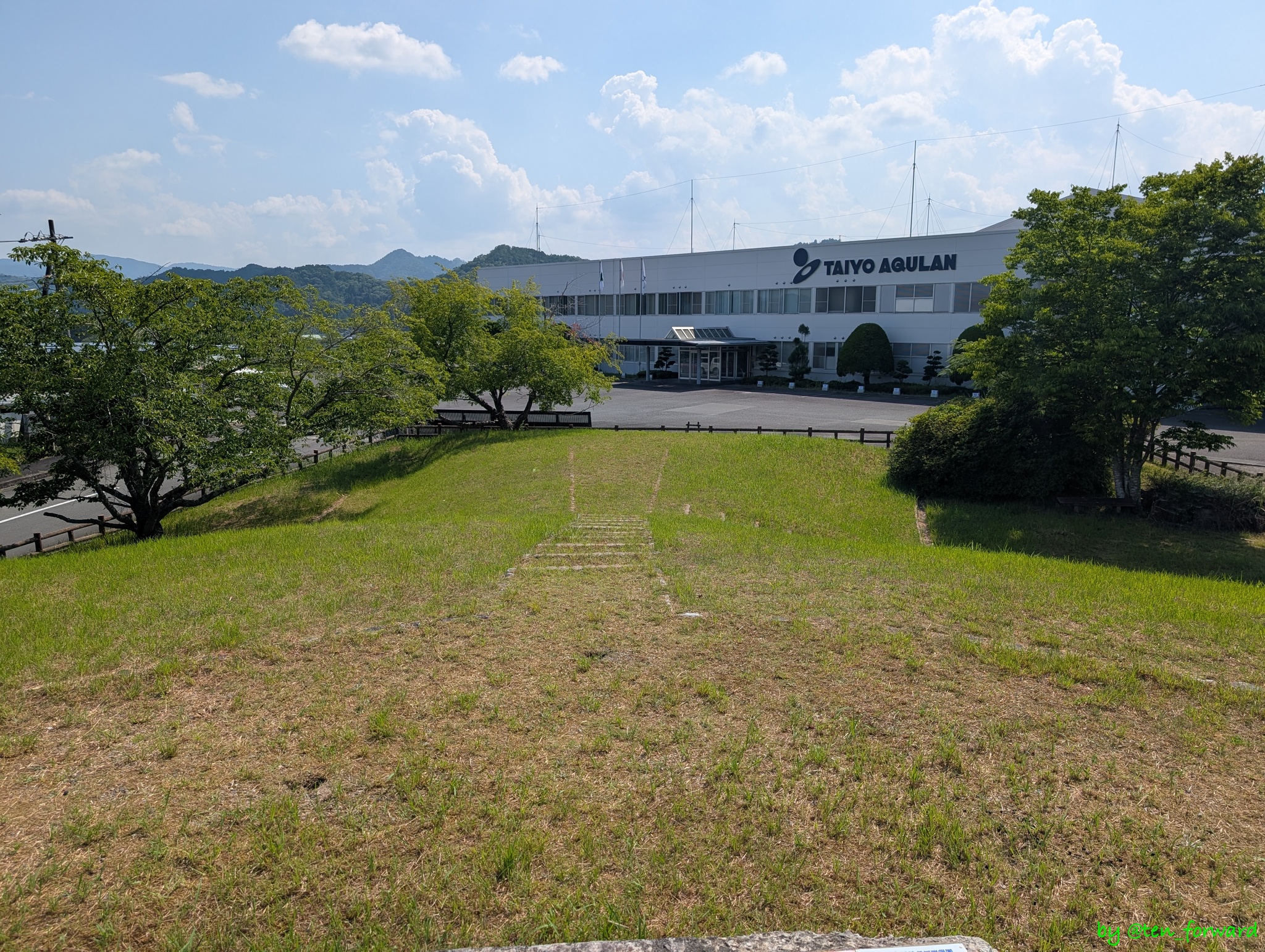 園部黒田古墳後円部から前方部